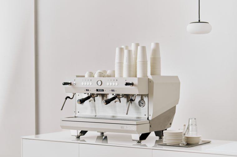 One of the best Coffee Machine is el rocio moresto